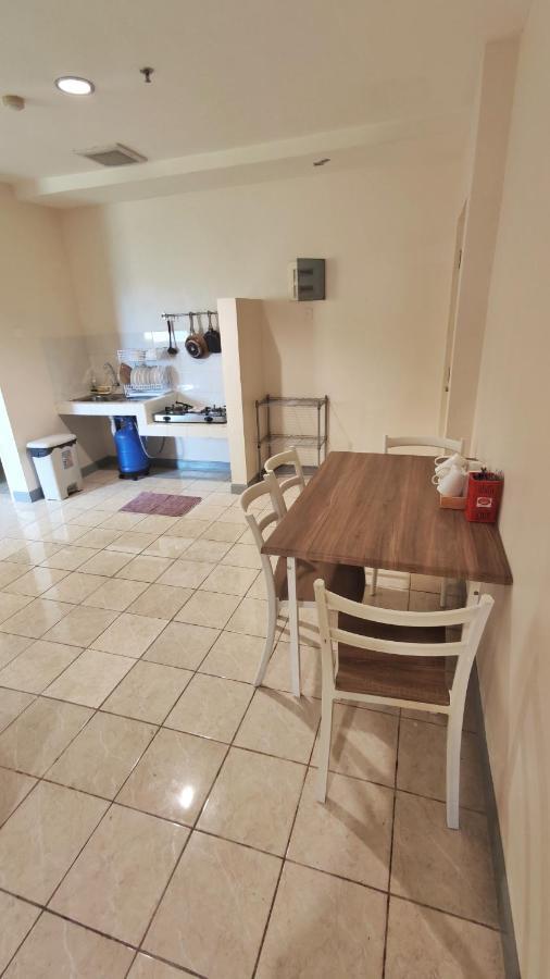 Queen Victoria Apartment Batam Εξωτερικό φωτογραφία
